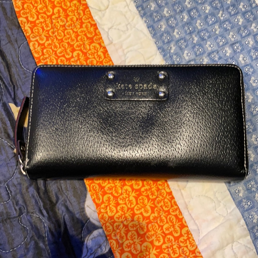 USED Kate Spade Large Continental Zipper Wallet